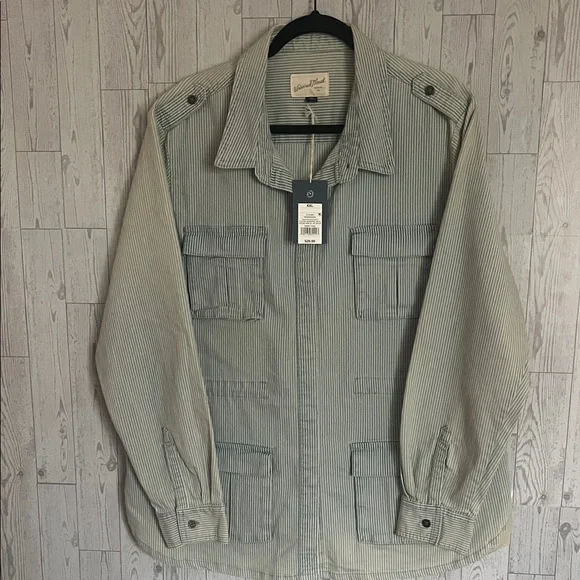 Universal Thread Women”s Light Blue Pinstripe Barn Jacket - Picture 1 of 5